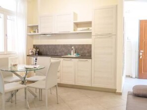 Dining - 'Ca' due Olivi' mit eigener Terrasse by Interhome (Toscolano)
