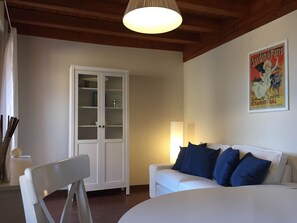 Living area - Wohnung Altstadt by Interhome (Gardone Riviera)