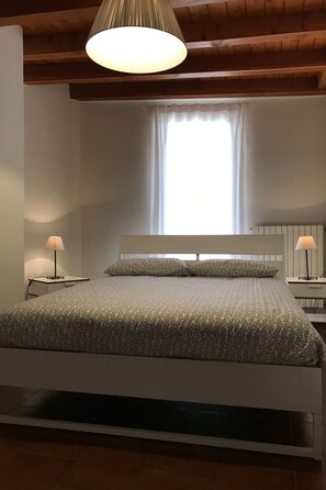 Internet - Wohnung Altstadt by Interhome (Gardone Riviera)