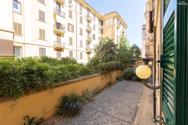 Property grounds - Rental in Rome Faleria Second Apartment (Rome)