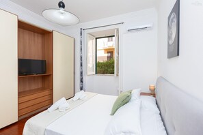 Apartment | 2 bedrooms, iron/ironing board, free WiFi - Rental in Rome Faleria Second Apartment (Rome)