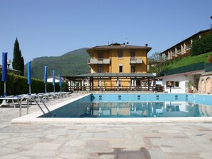 Pool - Apartment 208 by Interhome (Manerba)