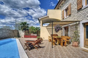 Outdoor dining - Villa Dea (V3448-K1) - Svetvincenat (Svetvincenat)