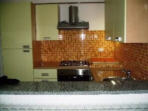 Fridge, microwave, oven, dishwasher - Wohnung Oleandro in Miasino by Interhome (Miasino)
