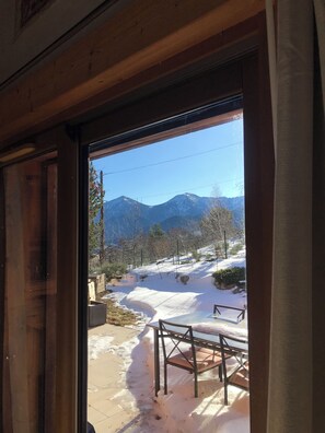 Interior - A B&B in the heart of Chalet Mitja, calm and well-being guaranteed! (La Cabanasse)
