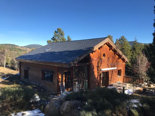 Une Chambre d'hôtes au coeur du chalet Mitja, calme et bien être assurés !