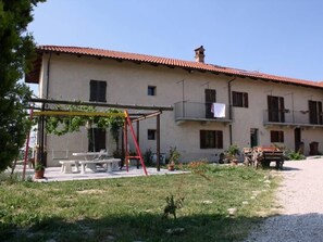 Exterior - Familienanwesen mit Gemeinschaftspool by Interhome (Dogliani)