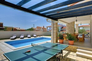 Outdoor dining - Villa Golubovo (V3485-K1) - Vodnjan (Vodnjan)