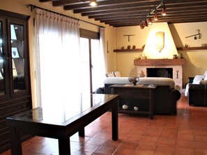 Interior - 4-Schlafzimmer-Haus mit Schwimmbad by Interhome (Navas de Estena)