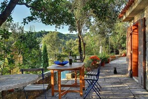 Outdoor dining - Villa Mala Villa (V3489-K1) - Krnica (Pula) (Krnica (Pula))