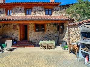 Outdoor dining - Landhaus im Berg von Leon by Interhome (Benllera)