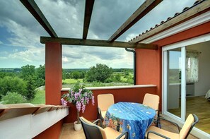 Outdoor dining - Villa Delle Rondini (V3515-K1) - Krnica (Pula) (Krnica (Pula))