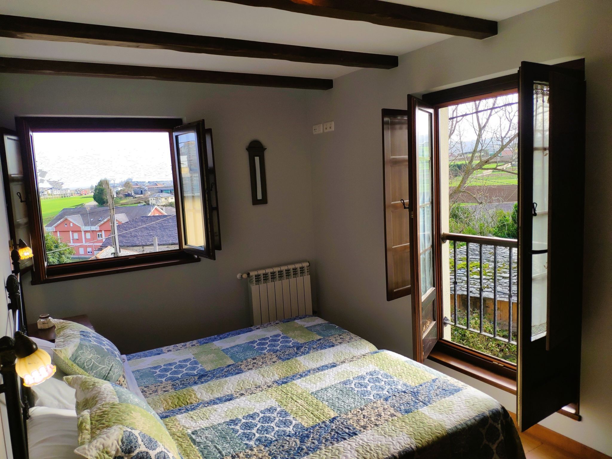 2 bedrooms