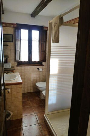 Bathroom - El Corbeirón by Interhome (Puerto de Vega)