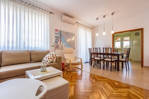 TV, DVD player - Villa Cera (V3556-K1) - Vodnjan (Vodnjan)
