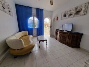 TV - Casa Alegria by Interhome (Castillo de Don Juan)