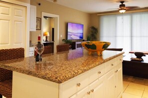 Dining - Cozy 1BDR Condo pool front in Playas del Coco (Coco)