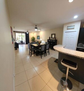 Dining - Pacífico L802 - 2BDR Easy Access, Great Location (Coco)