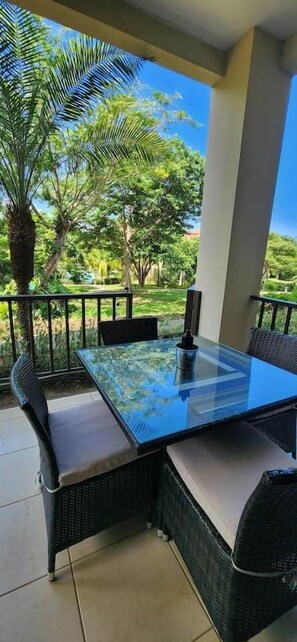 Outdoor dining - Pacífico L802 - 2BDR Easy Access, Great Location (Coco)