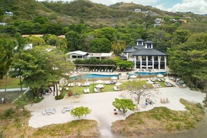 Exterior - Wake Up in Paradise, Amazing 3BDR Condo Near Beach (Coco)