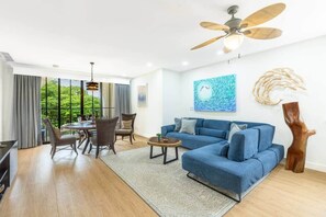 TV - Lovely Hillside 3BDR Condo in Playas del Coco (Coco)