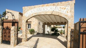 Property grounds - Wunderschöne Villa in Dénia mit privatem Pool by Interhome (Dénia)