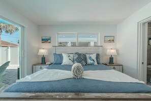 3 bedrooms, Internet, bed sheets - 🏖️Private Pool | Pet Friendly | Walk to Beach | The Blue Heron Hideaway🏖️ (Fort Myers Beach)