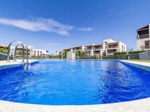 Pool - Wohnung in Residencial Aldea Golf Panorámica. by Interhome (Sant Jordi)