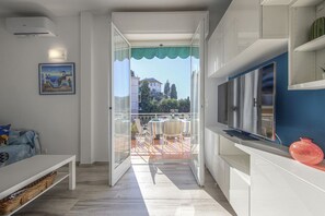 Flat-screen TV - CASA PIOPPI - Comfort and a beautiful view (Rapallo)