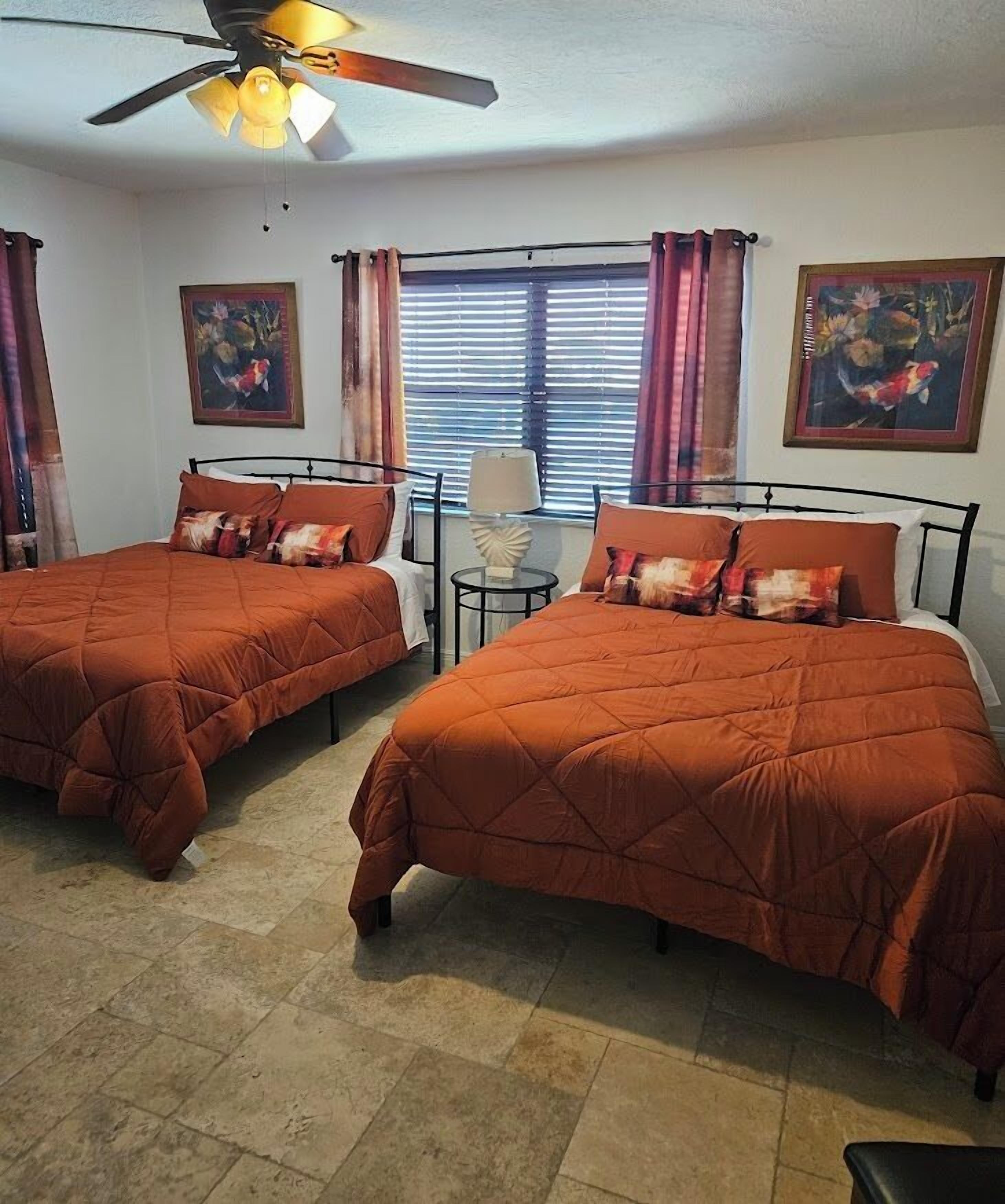 Iron/ironing board, free WiFi