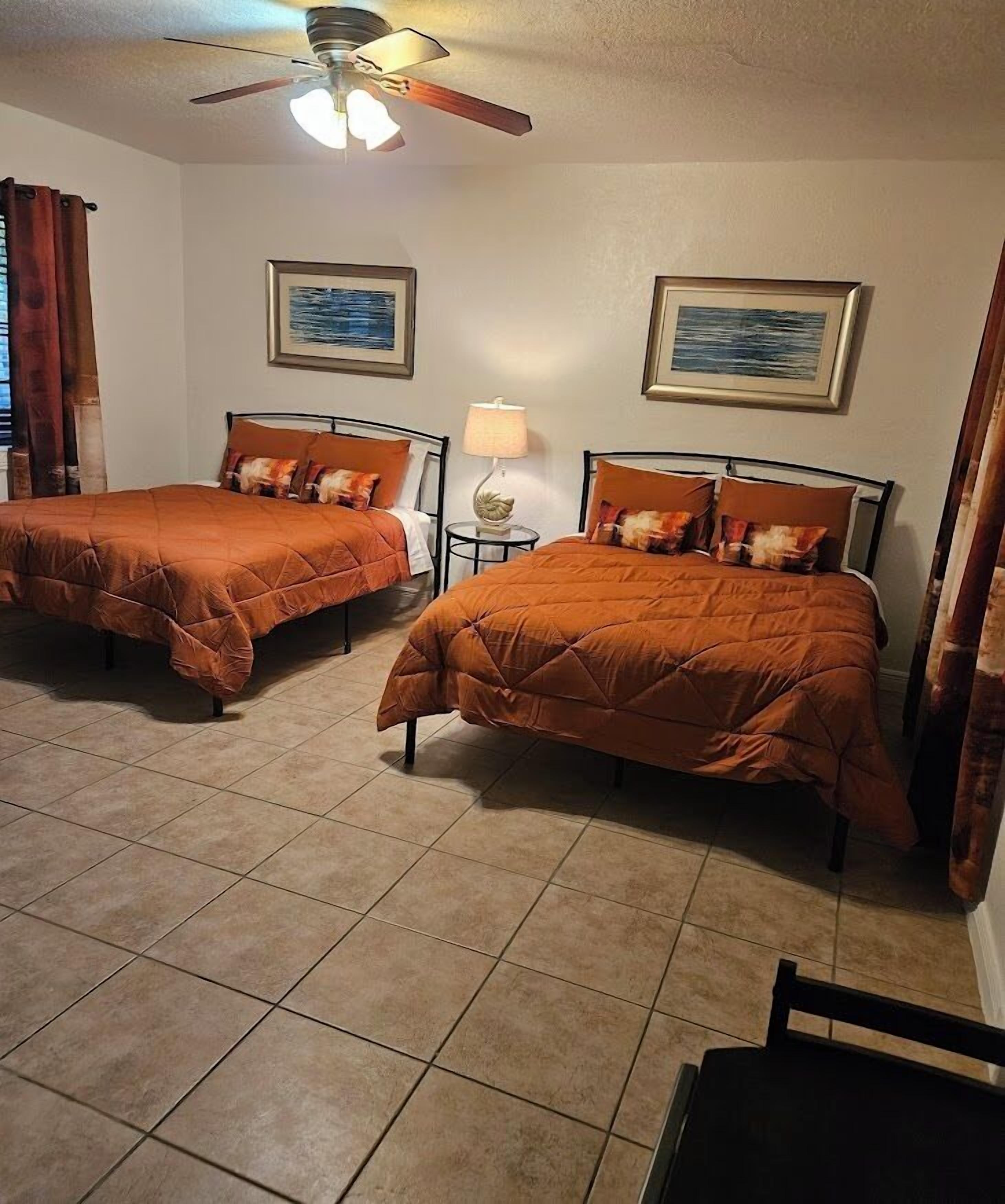 Iron/ironing board, free WiFi