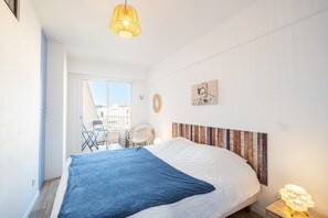 2 slaapkamers, een strijkplank/strijkijzer, wifi, beddengoed