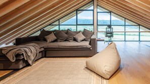 Ferienhaus, 3 Schlafzimmer, Bergblick | Wohnbereich