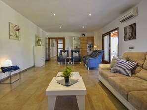 DVD player - Villa mit Garten, Grill und Terrasse by Interhome (Alcúdia)