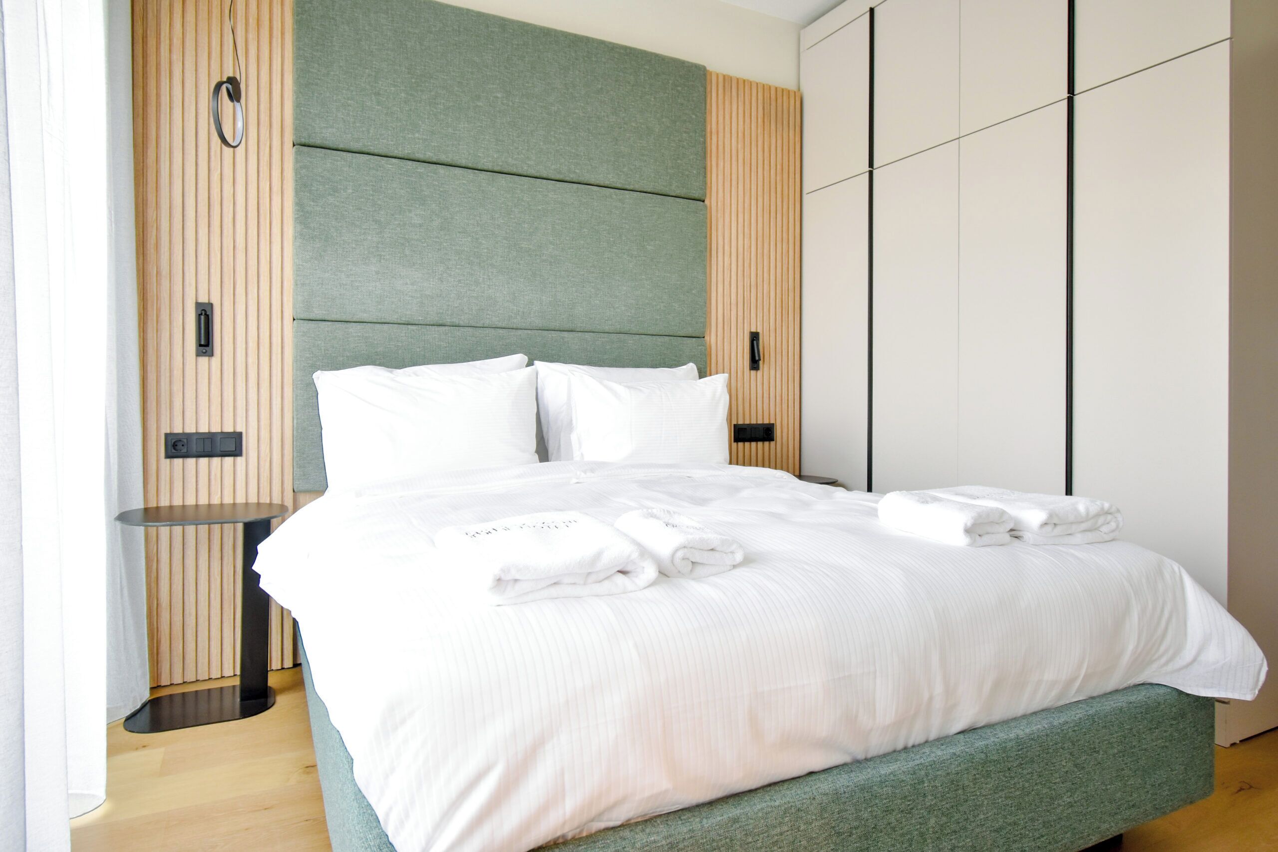 Iron/ironing board, WiFi (free), bed sheets