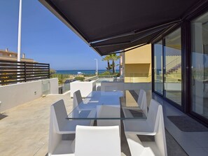 Outdoor dining - in Son Serra De Marina mit Privatem Pool by Interhome (Son Serra de Marina)