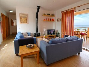 Fireplace, DVD player - Komfortables Appartement in erster Meereslinie by Interhome (Son Serra de Marina)