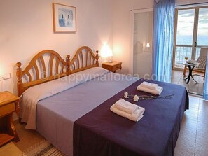 Internet - Komfortables Appartement in erster Meereslinie by Interhome (Son Serra de Marina)