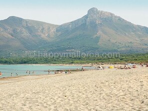 Beach - Komfortables Appartement in erster Meereslinie by Interhome (Son Serra de Marina)