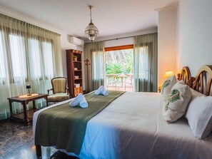 Internet - Villa Damar, Villa mit 5 Schlafzimmern und Schwimmbad. by Interhome (Can Picafort)