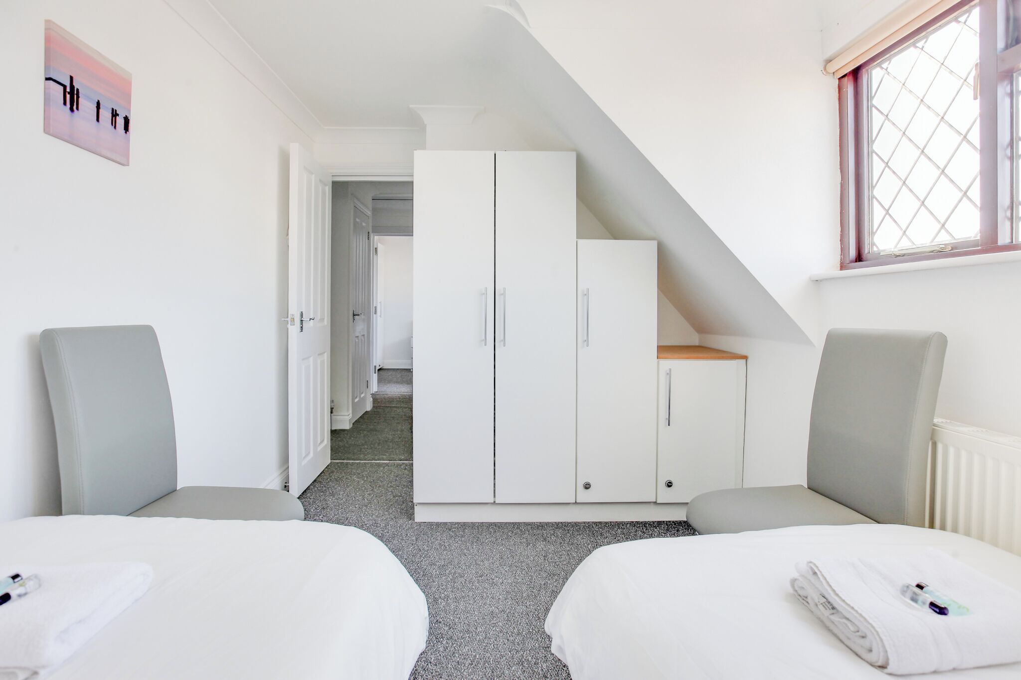 4 bedrooms, iron/ironing board, free WiFi, bed sheets