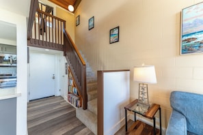 Interior - Hono Kai B4 Maui Ocean Views from all 3 walls! (Wailuku)