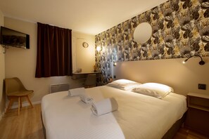 Desk, laptop workspace, free WiFi - Gabhouse Lyon Gerland City Living Stay (Vénissieux)