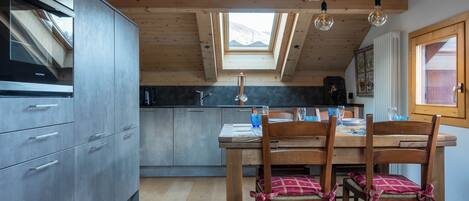 Apartment (3 Bedrooms) | Private kitchen