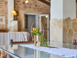Dining - Rustikale Villa mit privatem Pool by Interhome (Ses Salines)