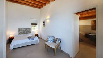 2 Schlafzimmer, Zimmersafe, BĂŒgeleisen/BĂŒgelbrett, Reisekinderbett