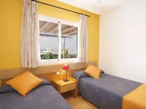 Internet - Bungalow mit geräumiger Terrasse by Interhome (Playa Blanca)