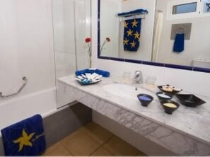 Towels - Bungalow mit geräumiger Terrasse by Interhome (Playa Blanca)