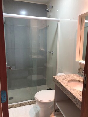 Apartamento clássico | Banheiro