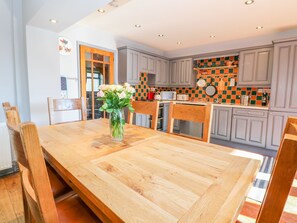 Dining - Peters Lea (Bakewell)